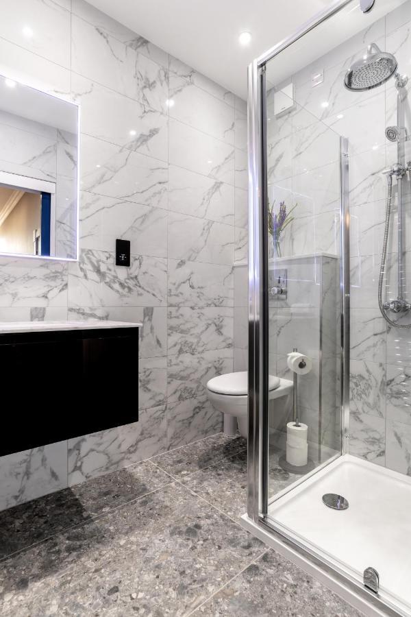 Pamper Yourself In Our Double Sized Copper Tub -2 Bedroom Villa Inverness Buitenkant foto