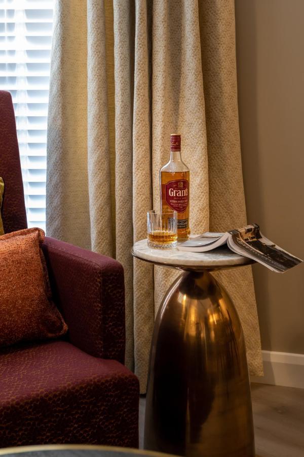 Pamper Yourself In Our Double Sized Copper Tub -2 Bedroom Villa Inverness Buitenkant foto
